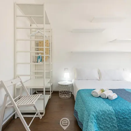 Apartment The White Cagliari